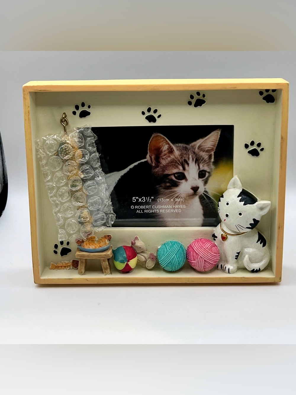 VTG 3D Cat Kitten Shadow Box Picture Frame Robert Cushman 3.5 x 5 Whimsical